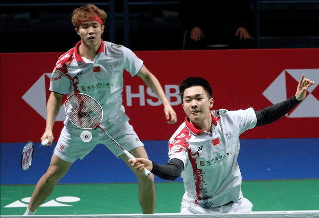 aoa体育视频-没有明显优势的双方对垒，比赛火爆开打的简单介绍