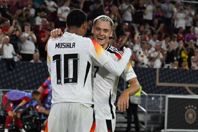 瓦伦西亚胜出阿尔梅里亚大胜一战取得优势的简单介绍 瓦伦西亚胜出阿尔梅里亚大胜一战取得优势的简单介绍