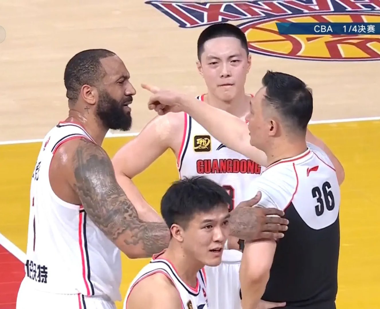 aoa体育教练-包含山东男篮主场惨败，被广东队逆转遭遇两连败的词条