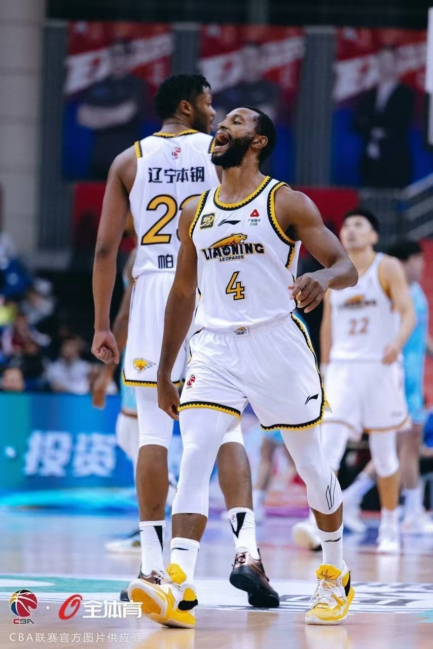 辽宁球队在比赛中表现出色,获得关键胜利 辽宁球队在比赛中表现出色,获得关键胜利