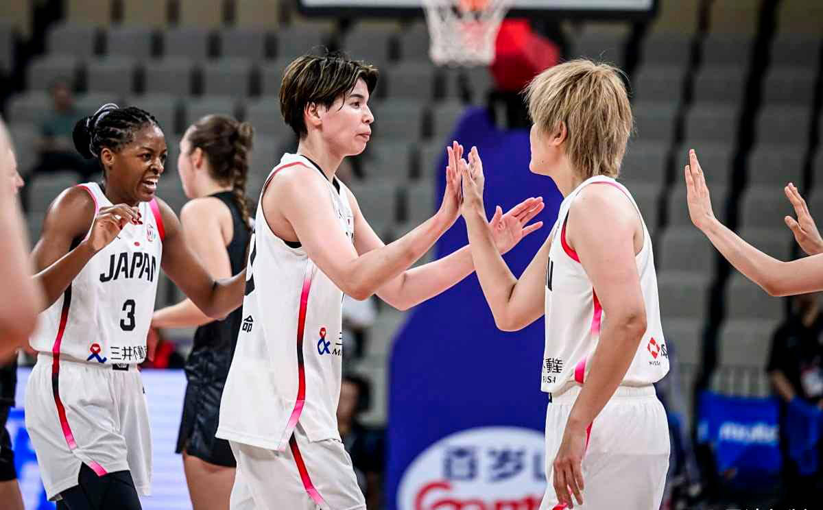 aoa体育新闻-日本球员表现亮眼，球队前景备受关注