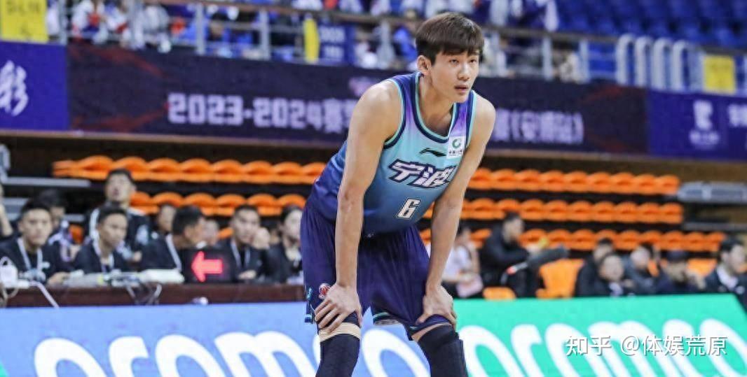 关于上海队成功逆袭，赢得了当晚比赛的胜利的信息