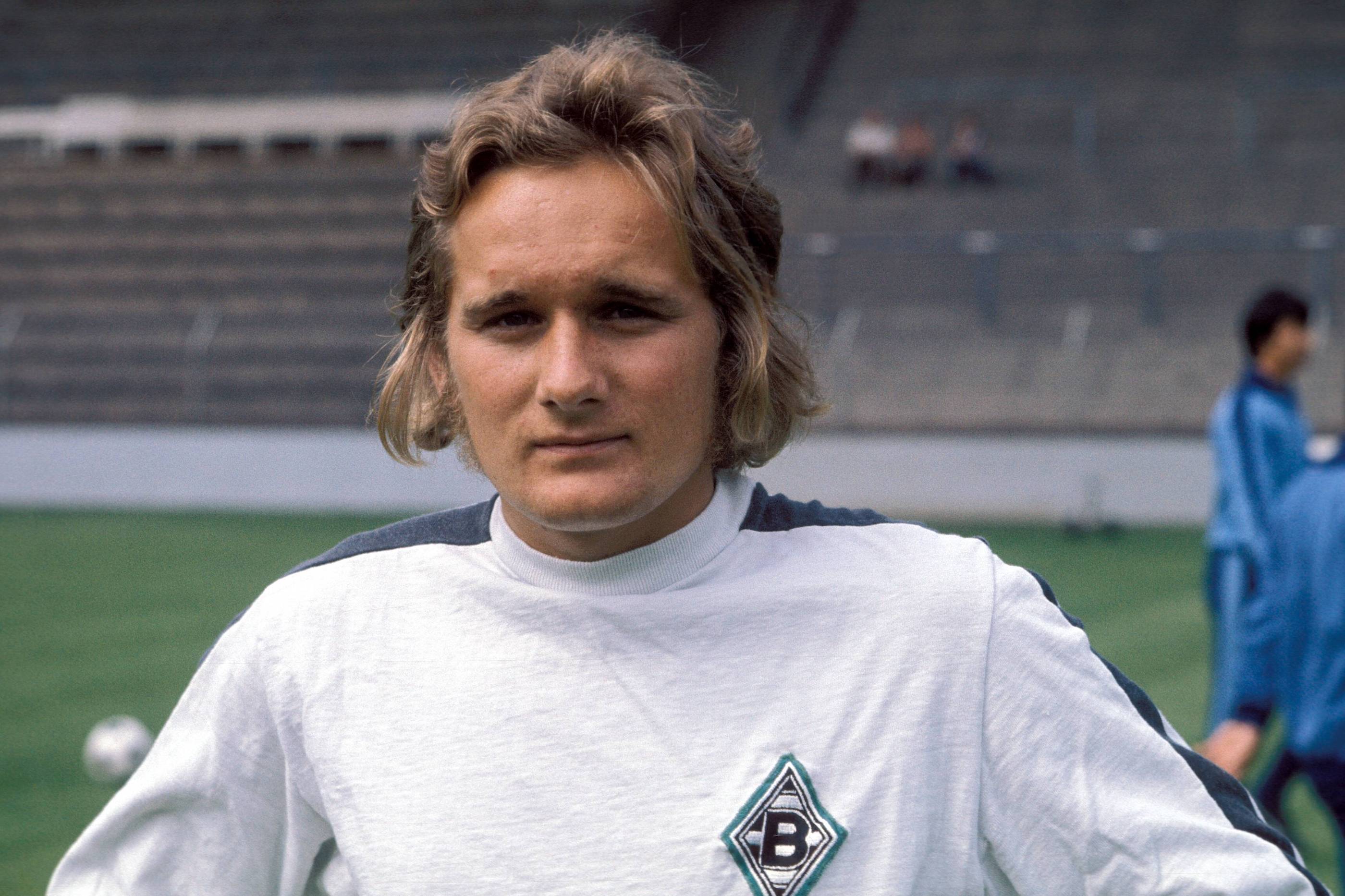 aoa体育新闻-弗来堡主场大胜门兴格拉德巴赫的简单介绍