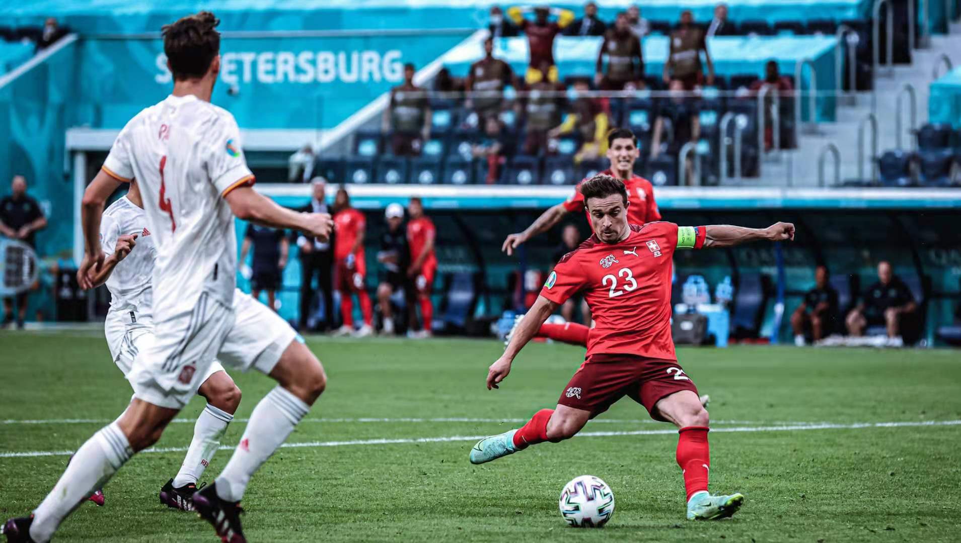 瑞士惊险战胜冰岛,小组出线希望渺茫 瑞士惊险战胜冰岛,小组出线希望渺茫