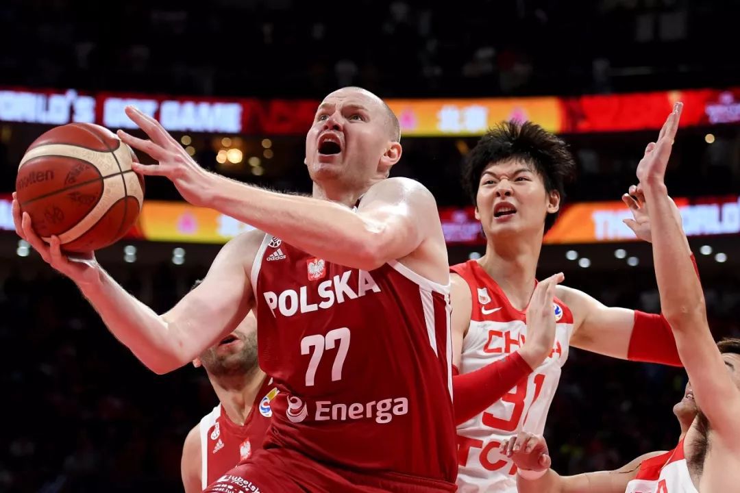 委内瑞拉队挑战澳大利亚队,苦战 委内瑞拉队挑战澳大利亚队,苦战