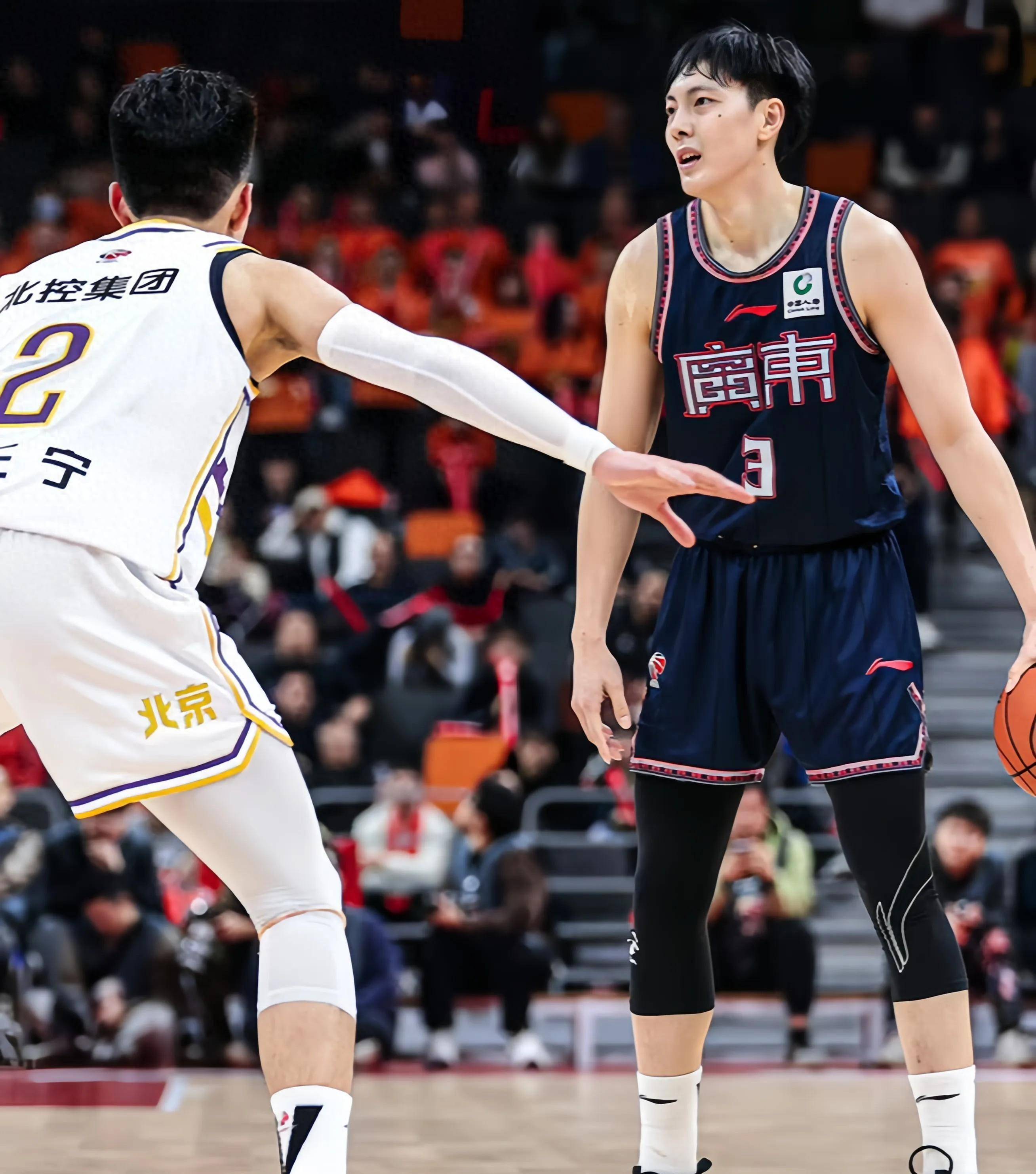 广东男篮击败对手,全队表现出色 广东男篮击败对手,全队表现出色