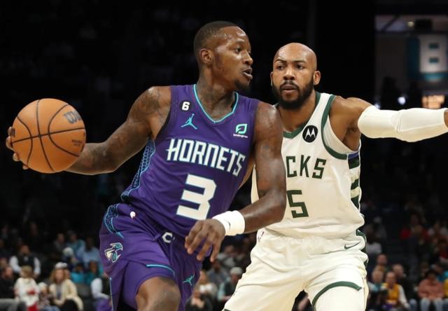 aoa体育教练-大前锋强势内线压制封盖五记的简单介绍