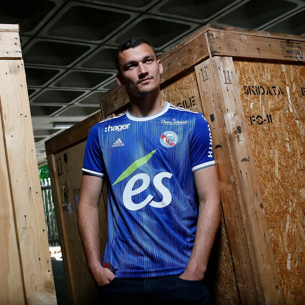 aoa体育新闻-斯特拉斯堡客场告捷，迎来回暖的简单介绍